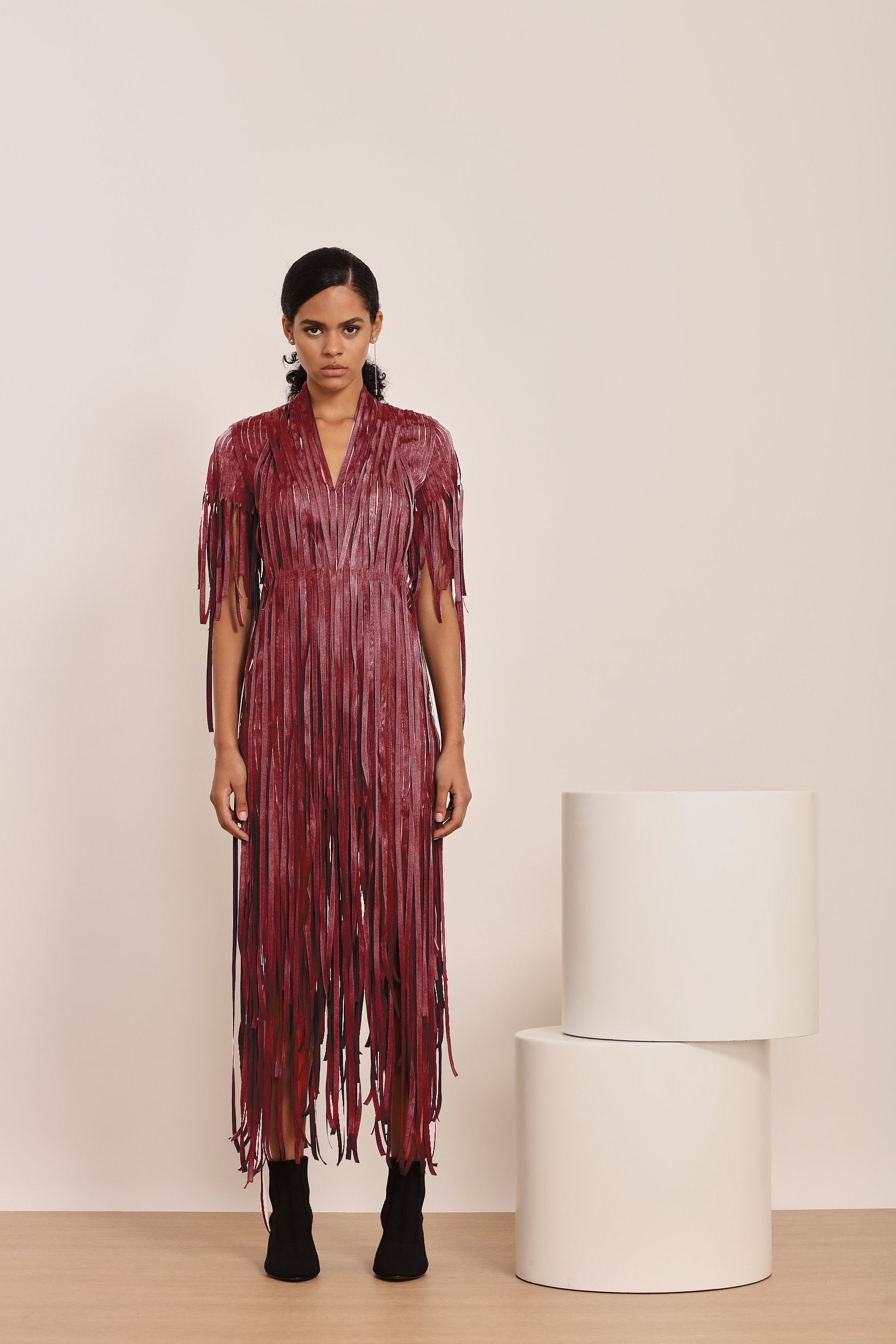 VESTIDO DE FITAS