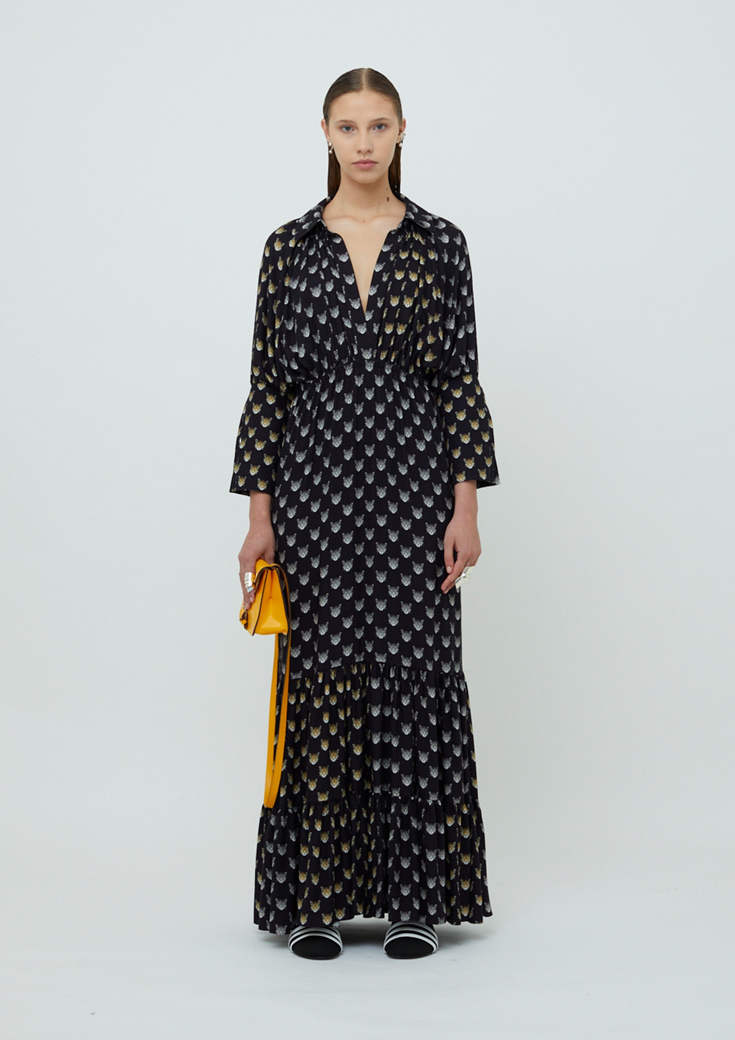 VESTIDO ANOS 70 COM GOLA VIVA ONÇA