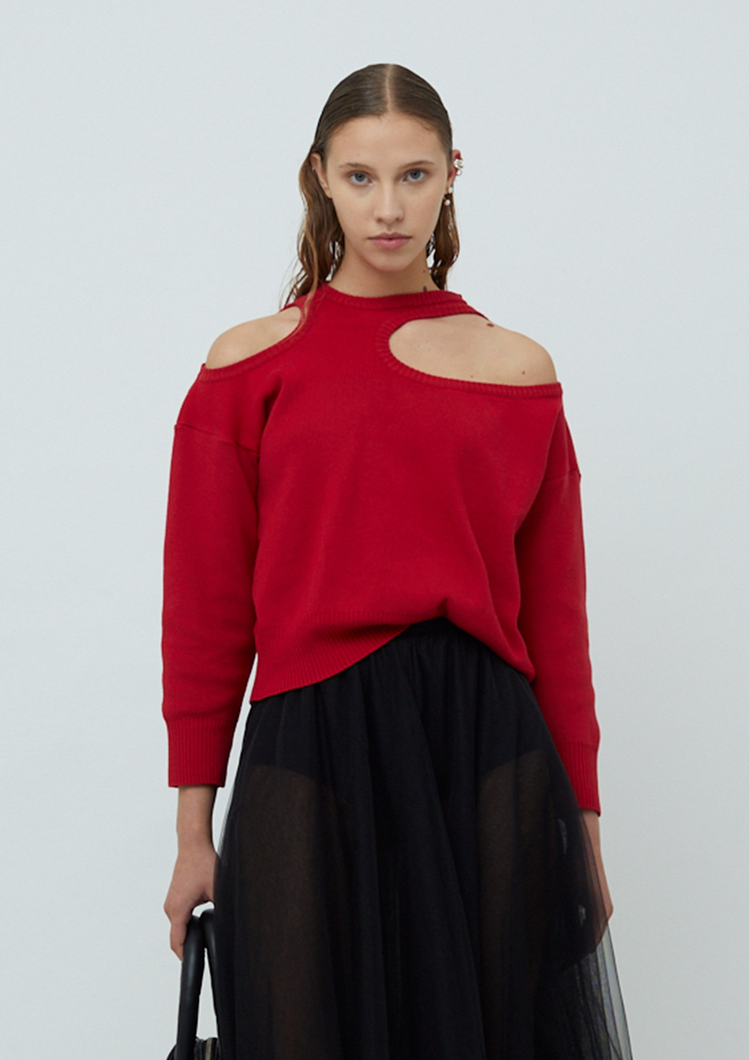 TRICOT COM OMBRO VAZADO