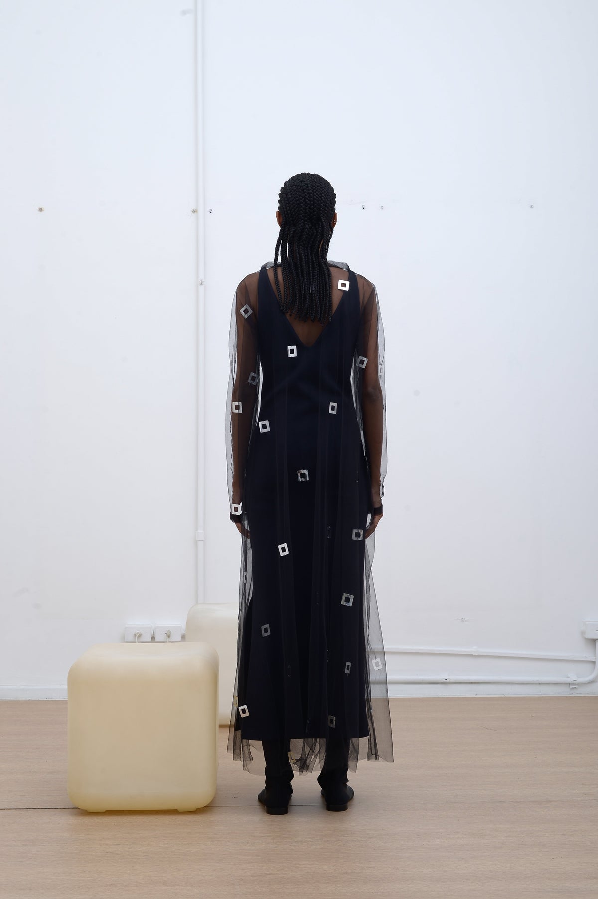 VESTIDO REGATA APLICAÇÃO PAETÊ