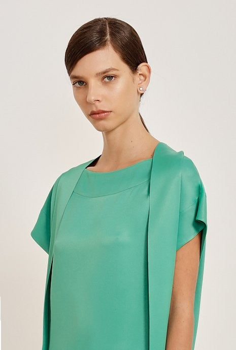 VESTIDO COM FAIXAS