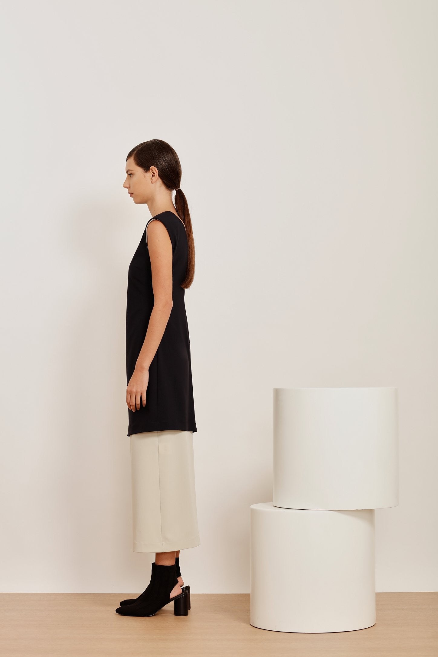 VESTIDO MIDI SAIA FENDIDA BICOLOR TIMELLES