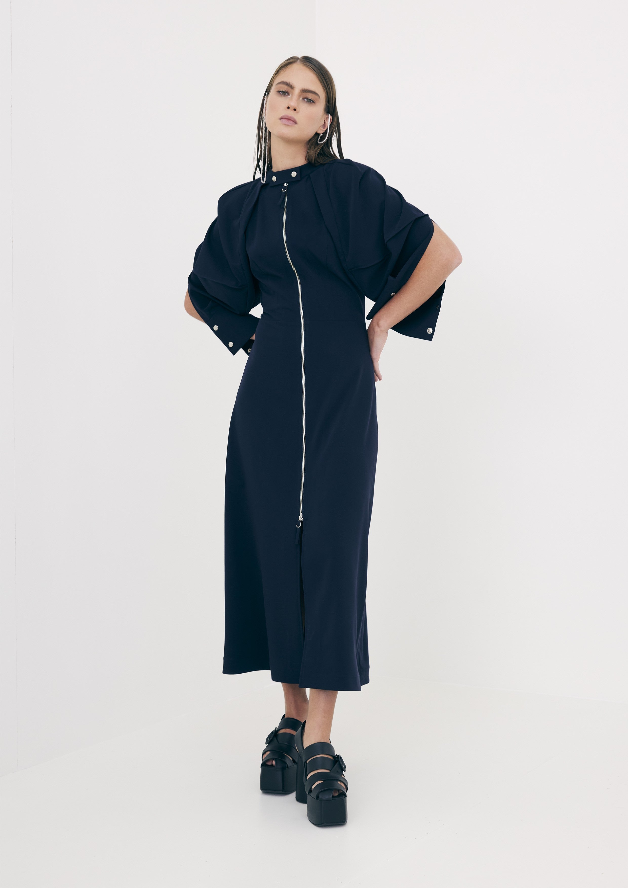VESTIDO MANGA AMPLA DE GABARDINE
