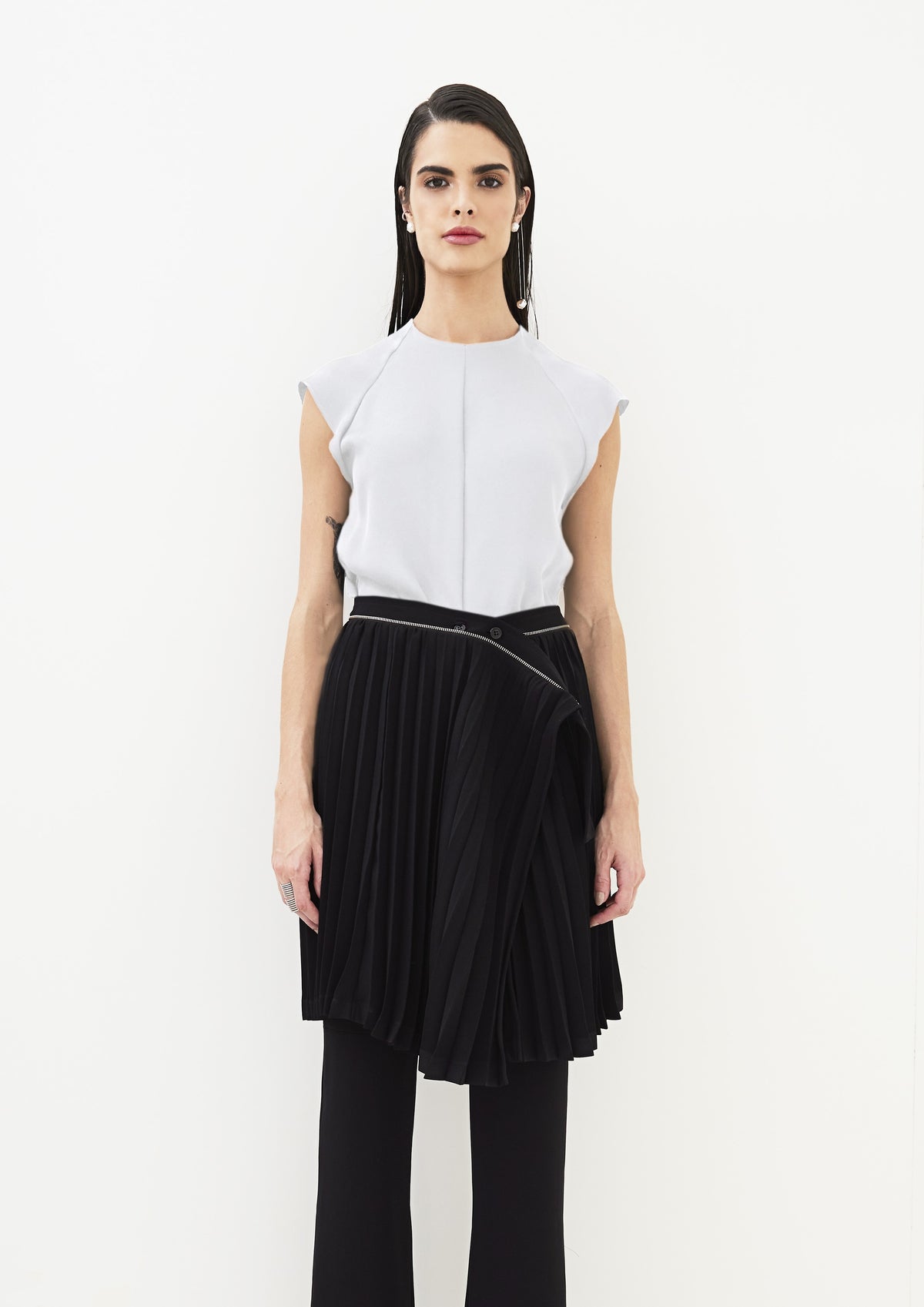 BLUSA DE CREPE ASSIMÉTRICA