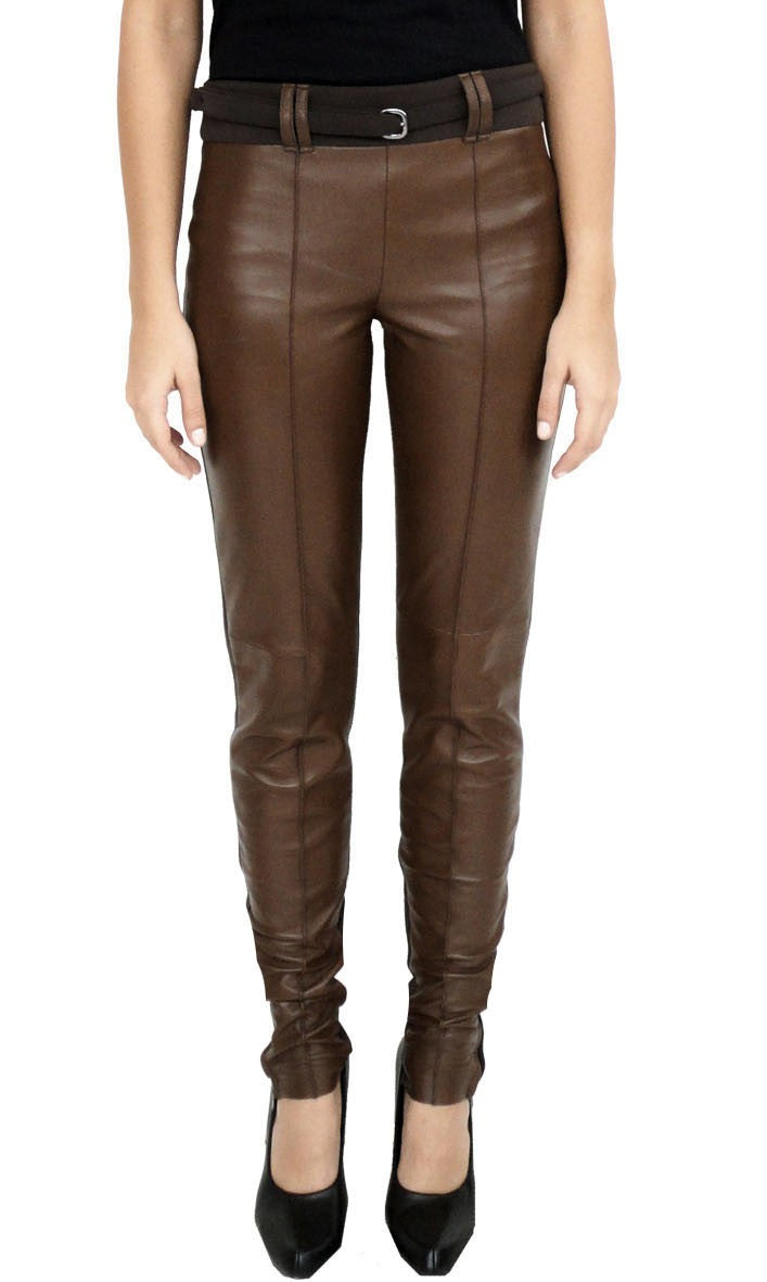 CALÇA LEGGING COM CINTO COURO E TK