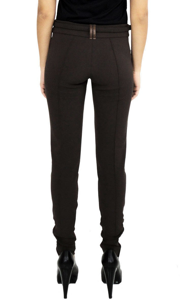 CALÇA LEGGING COM CINTO COURO E TK