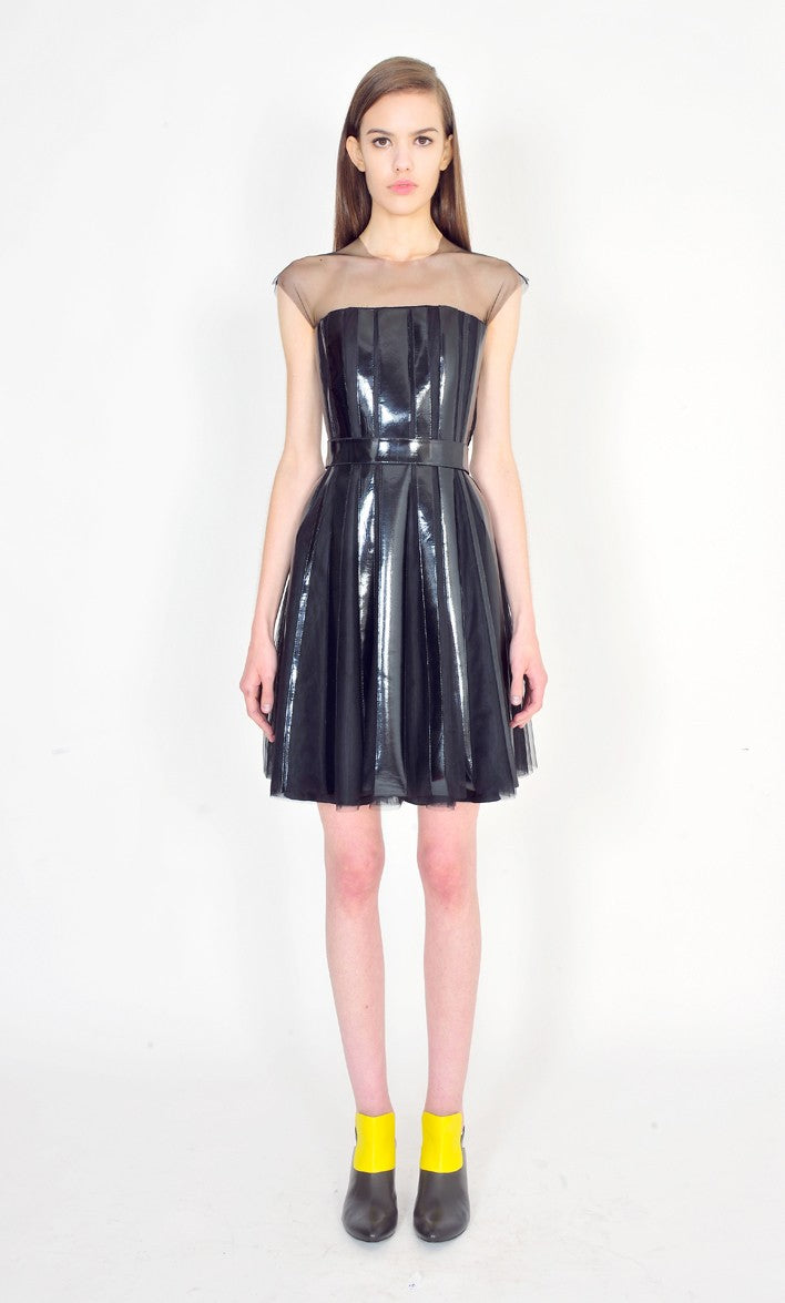 VESTIDO TOMARA QUE CAIA TULE COM VINIL