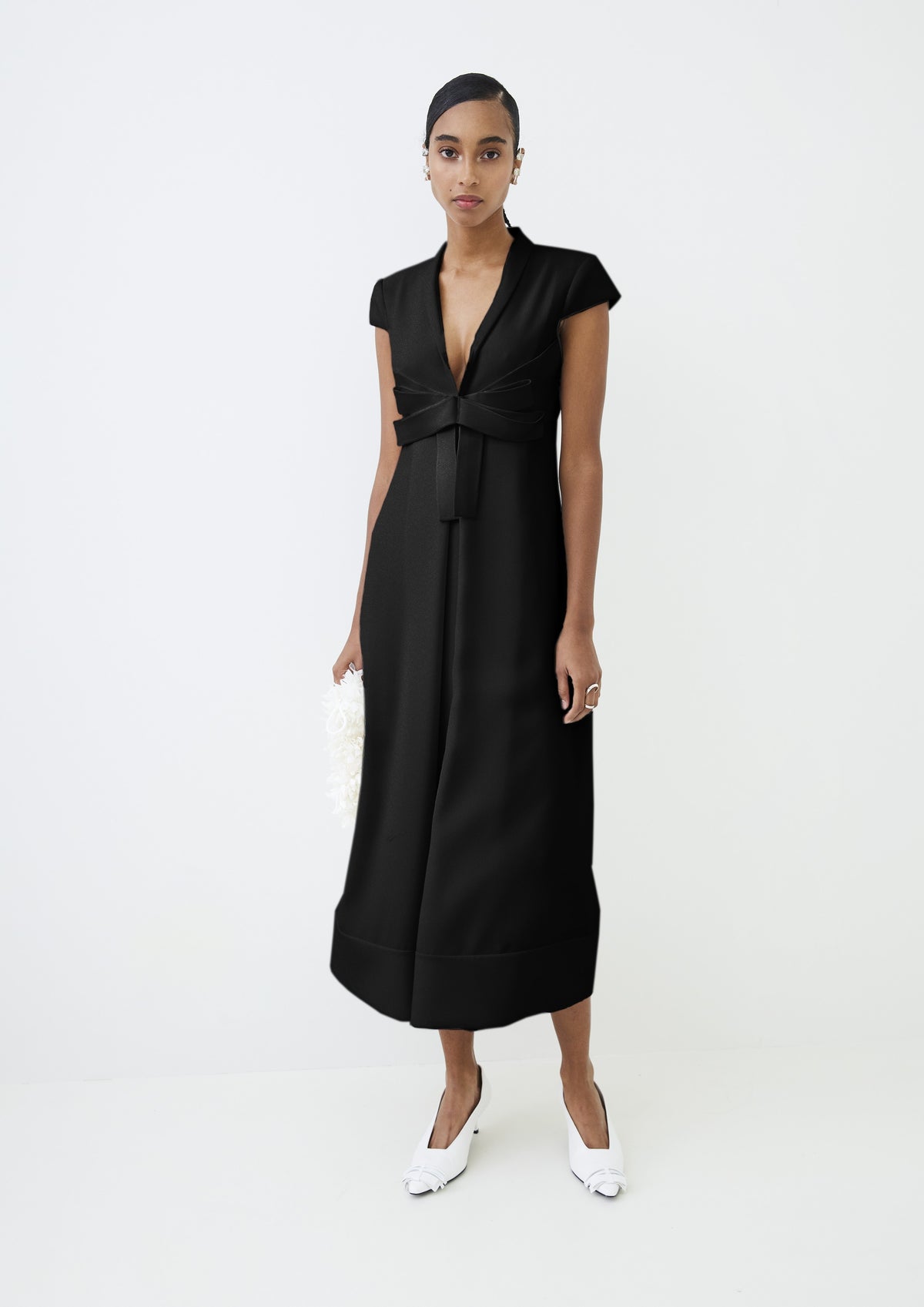 VESTIDO DE CREPE LAÇOS