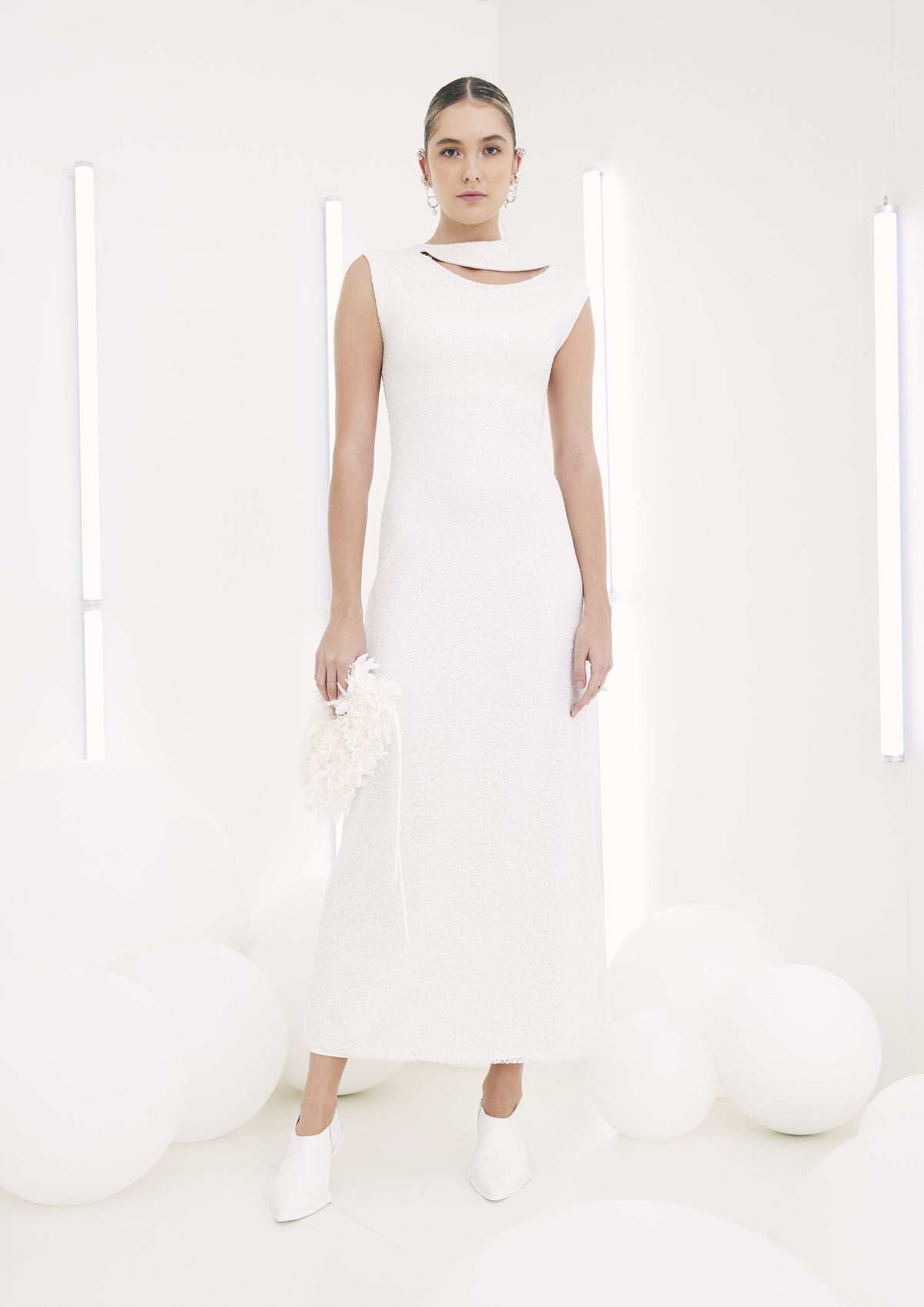 VESTIDO DECOTE ASSIMÉTRICO DE PAETÊ