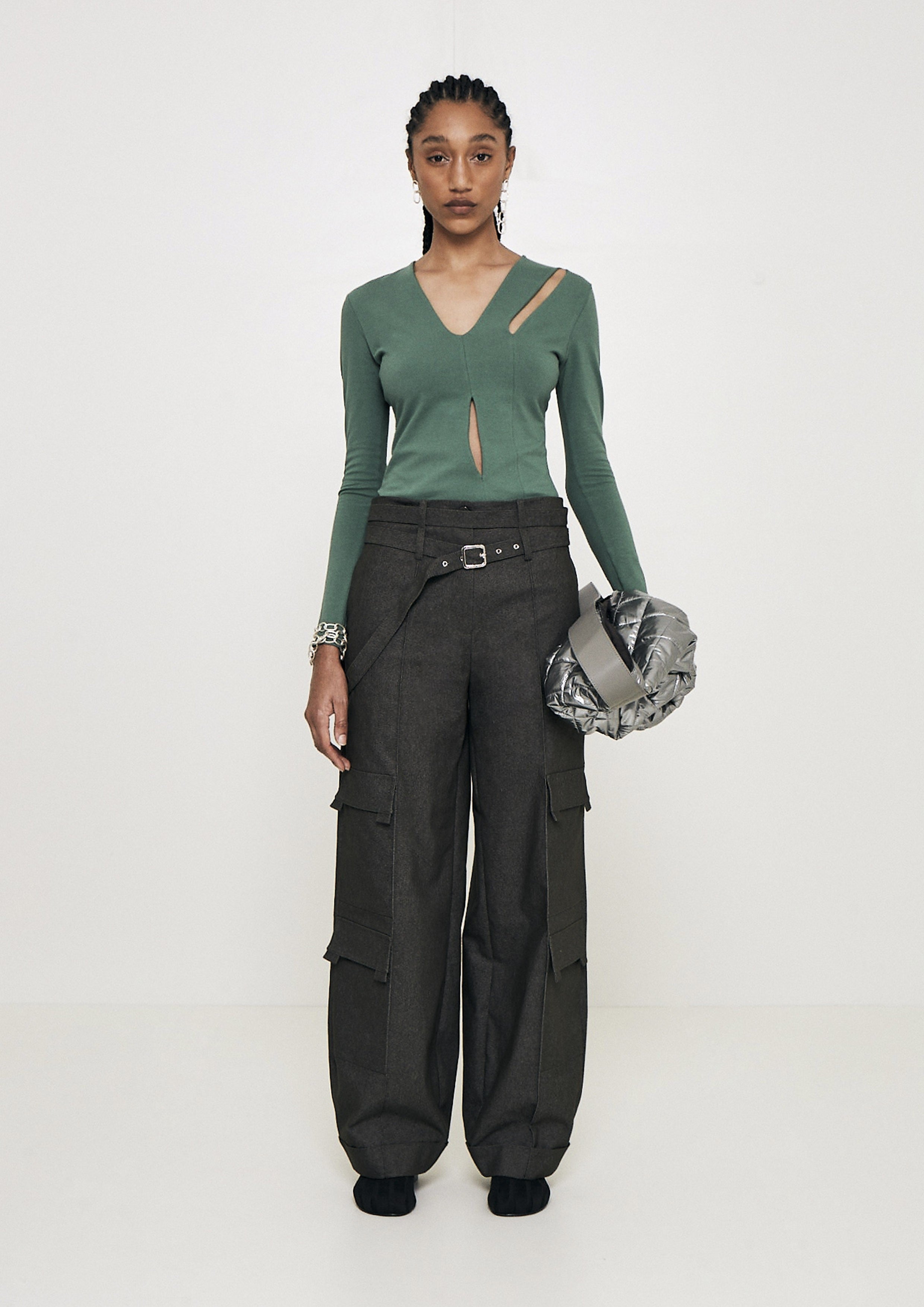 CALÇA CARGO EM JEANS