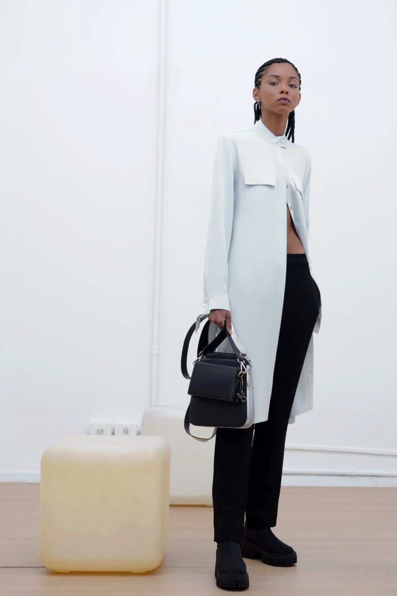 VESTIDO GOLA PADRE DE CREPE