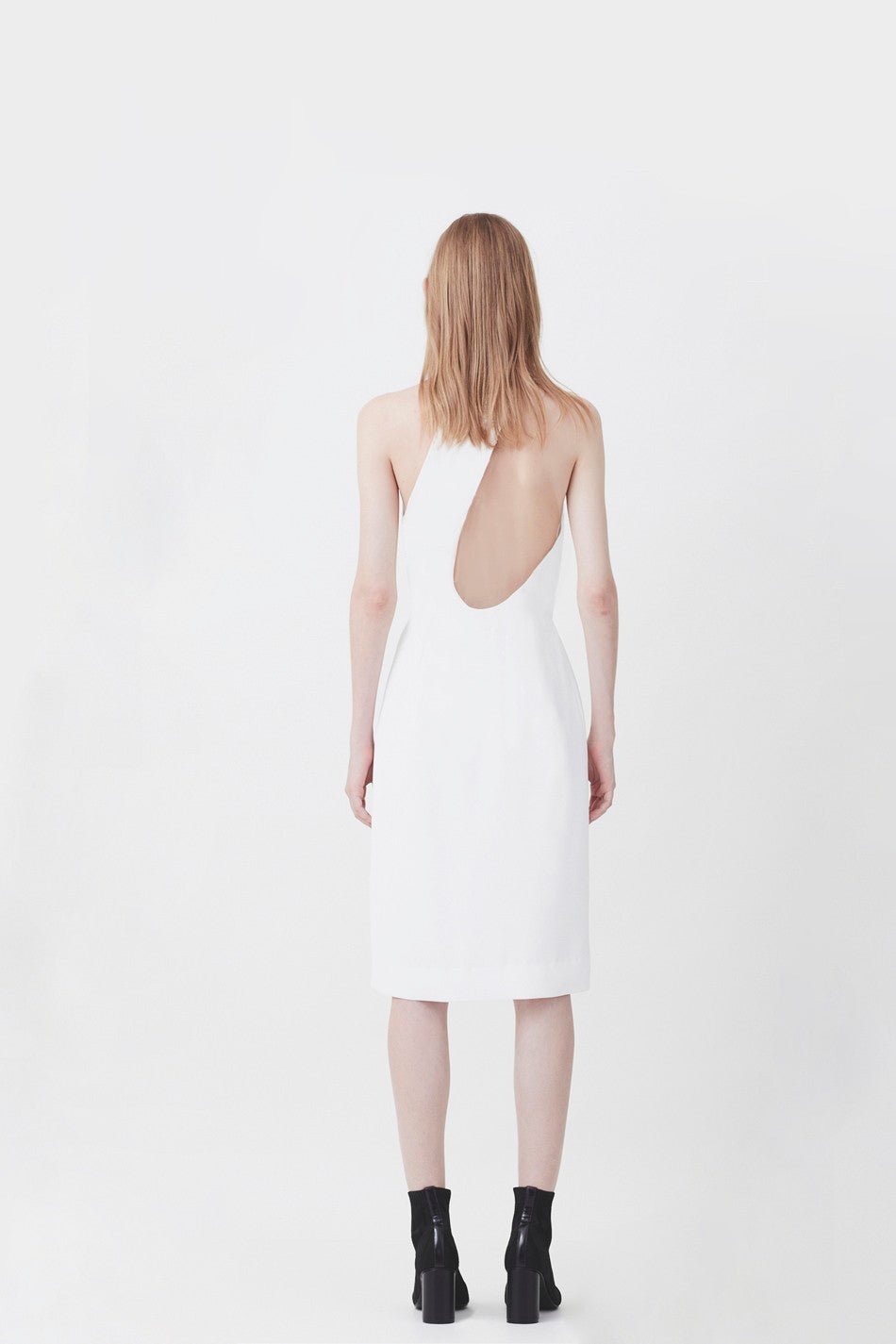 VESTIDO CURTO VAZADO COSTAS