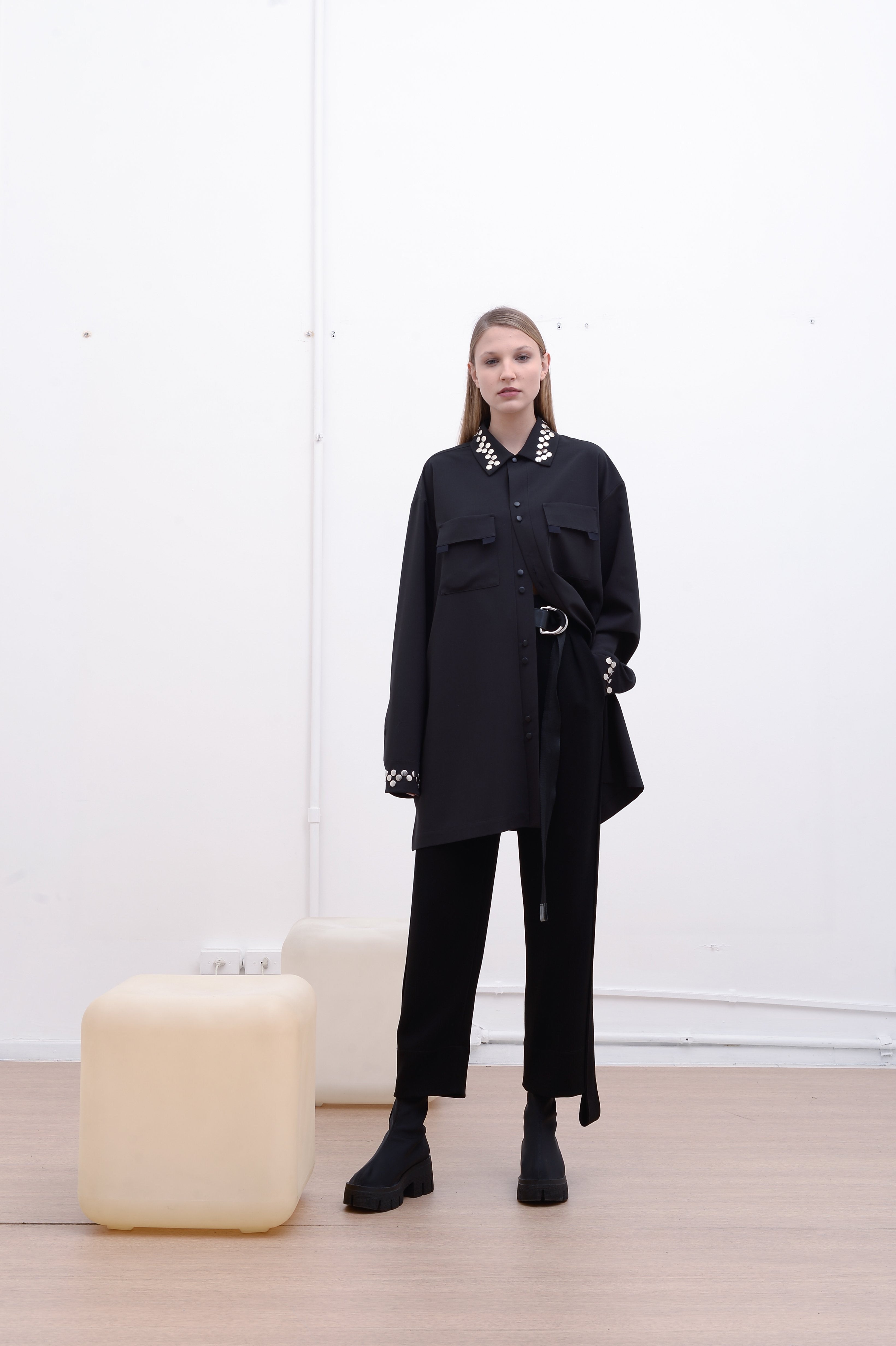 CAMISA BORDADA OVERSIZED TIMELLES