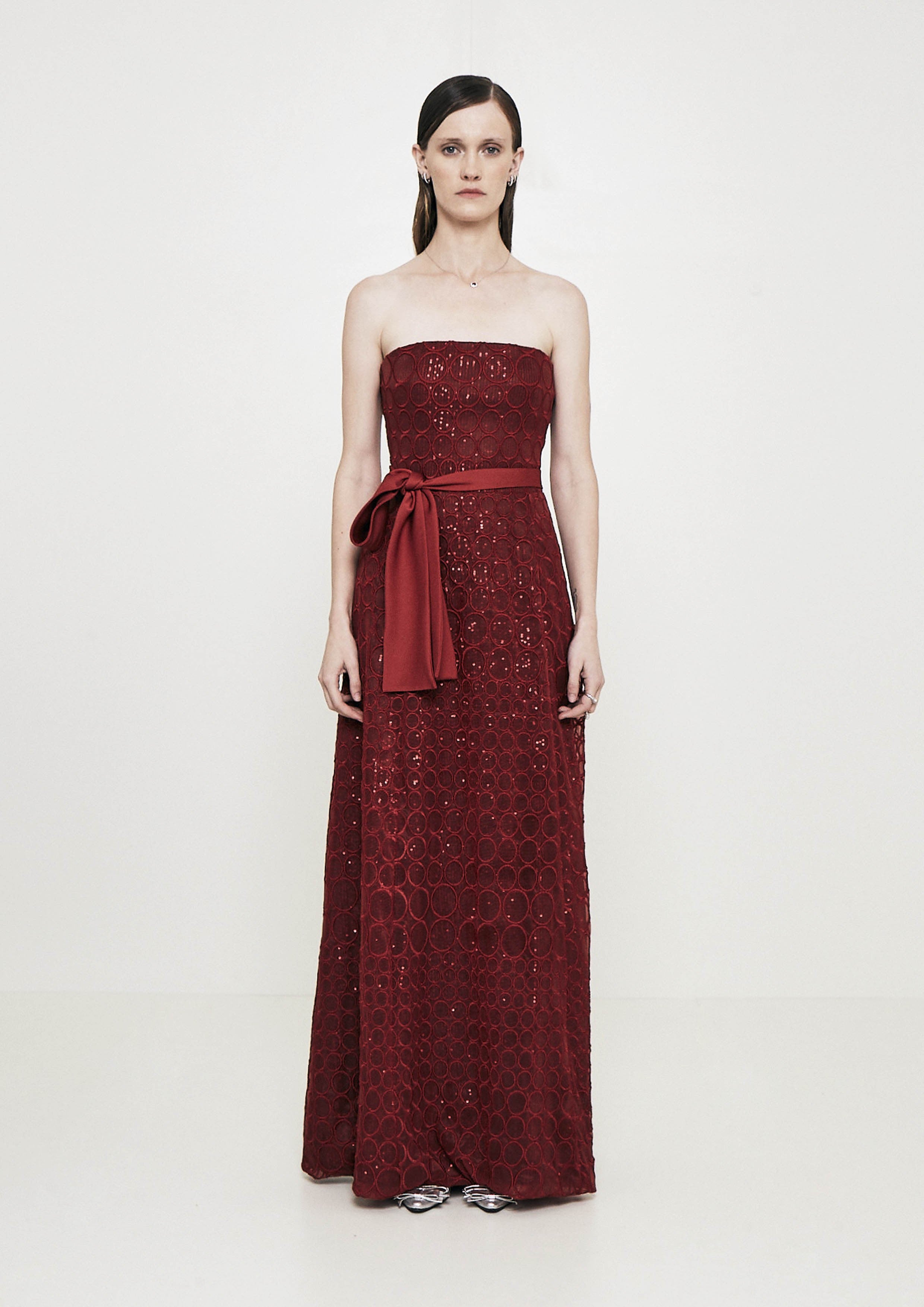 VESTIDO OBSESSÃO BOLINHAS FRENTE PAETÊ