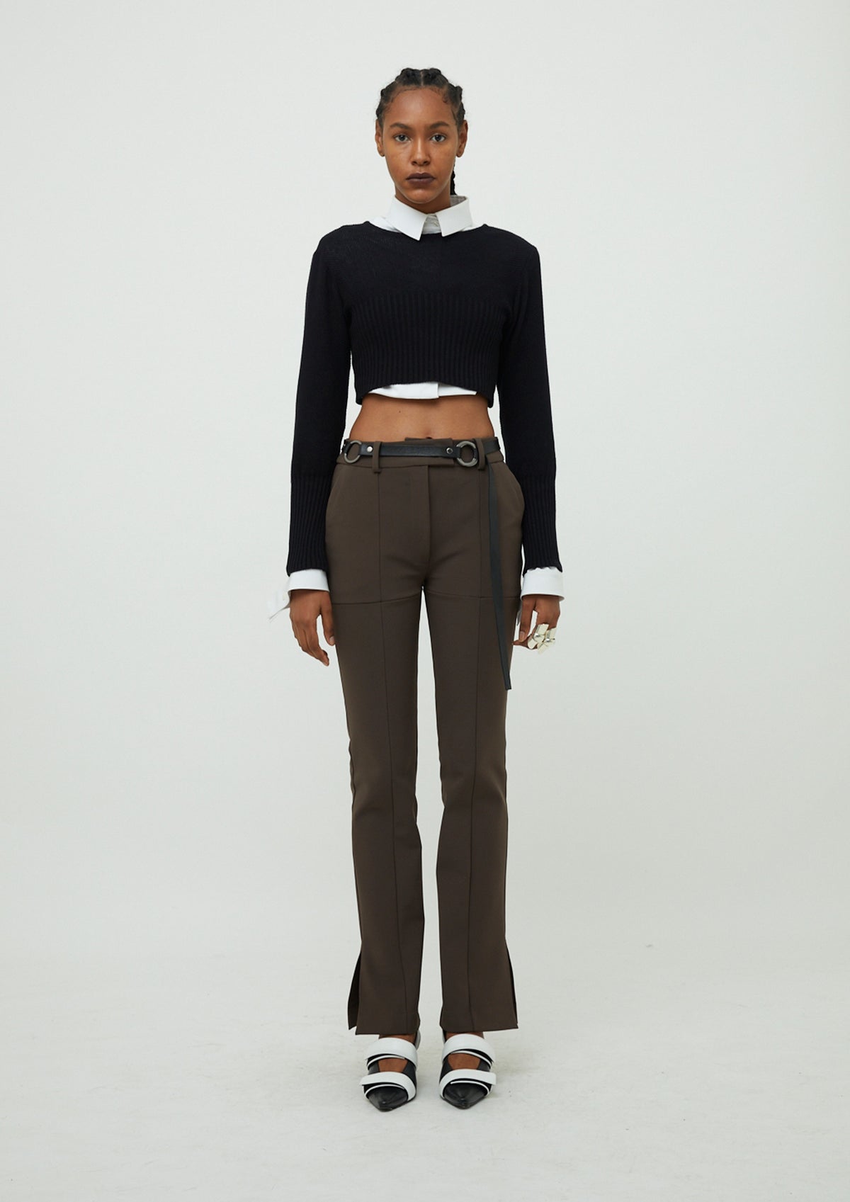 CALÇA COM FENDA LATERAL DE TK