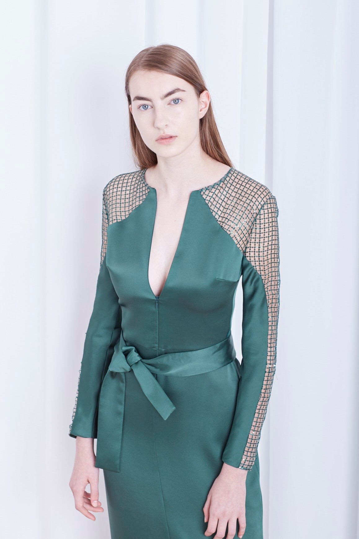 VESTIDO LONGO CREPE E PAETÊ