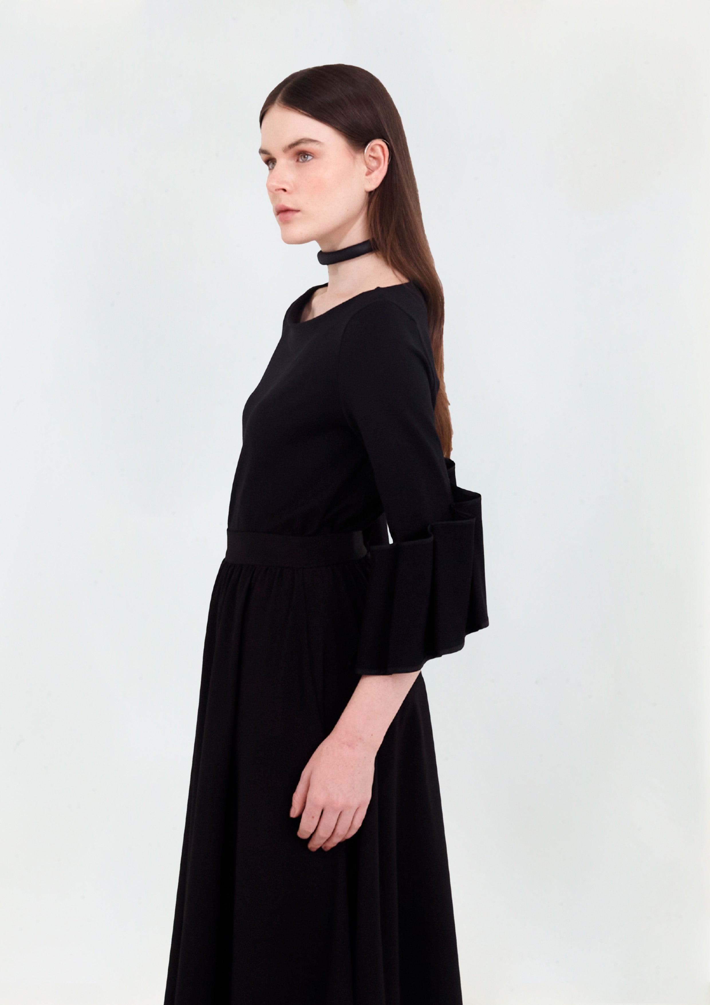 BLUSA MALHA COM DETALHES NAS MANGAS