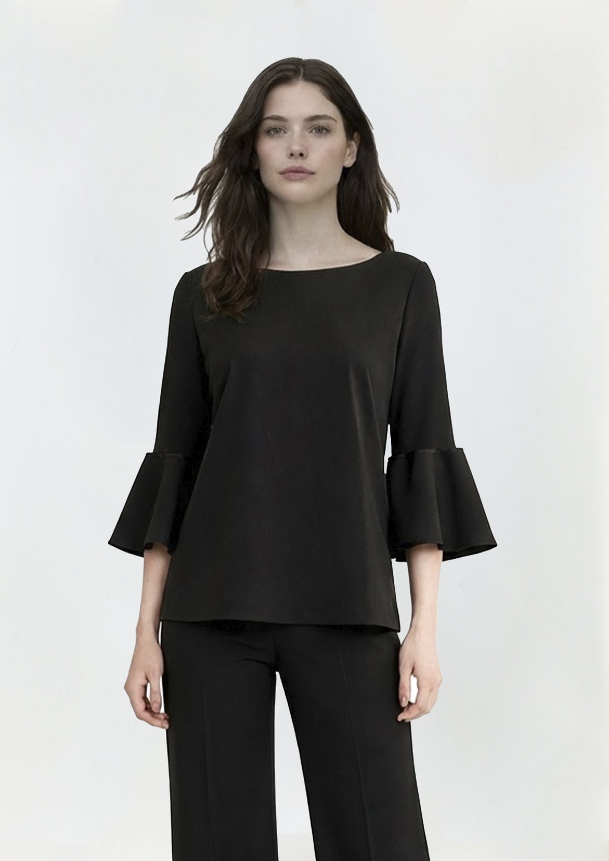 BLUSA MALHA COM DETALHES NAS MANGAS
