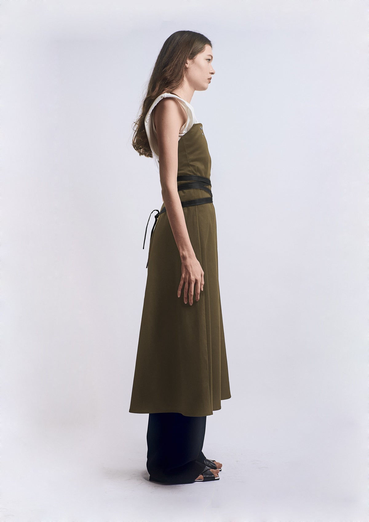 VESTIDO AVENTAL SARJA