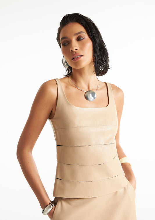 BLUSA REGATA COM VAZADOS EM COURO