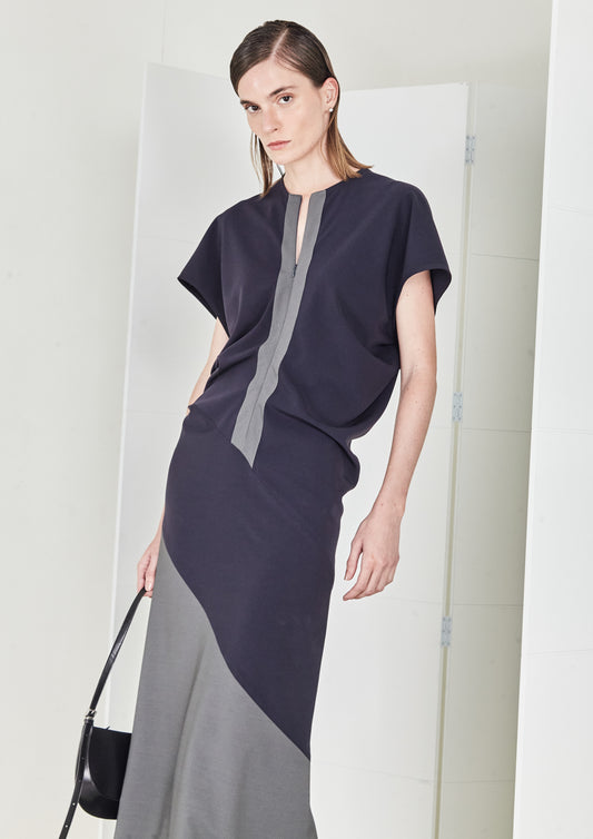 VESTIDO BICOLOR COM RECORTES