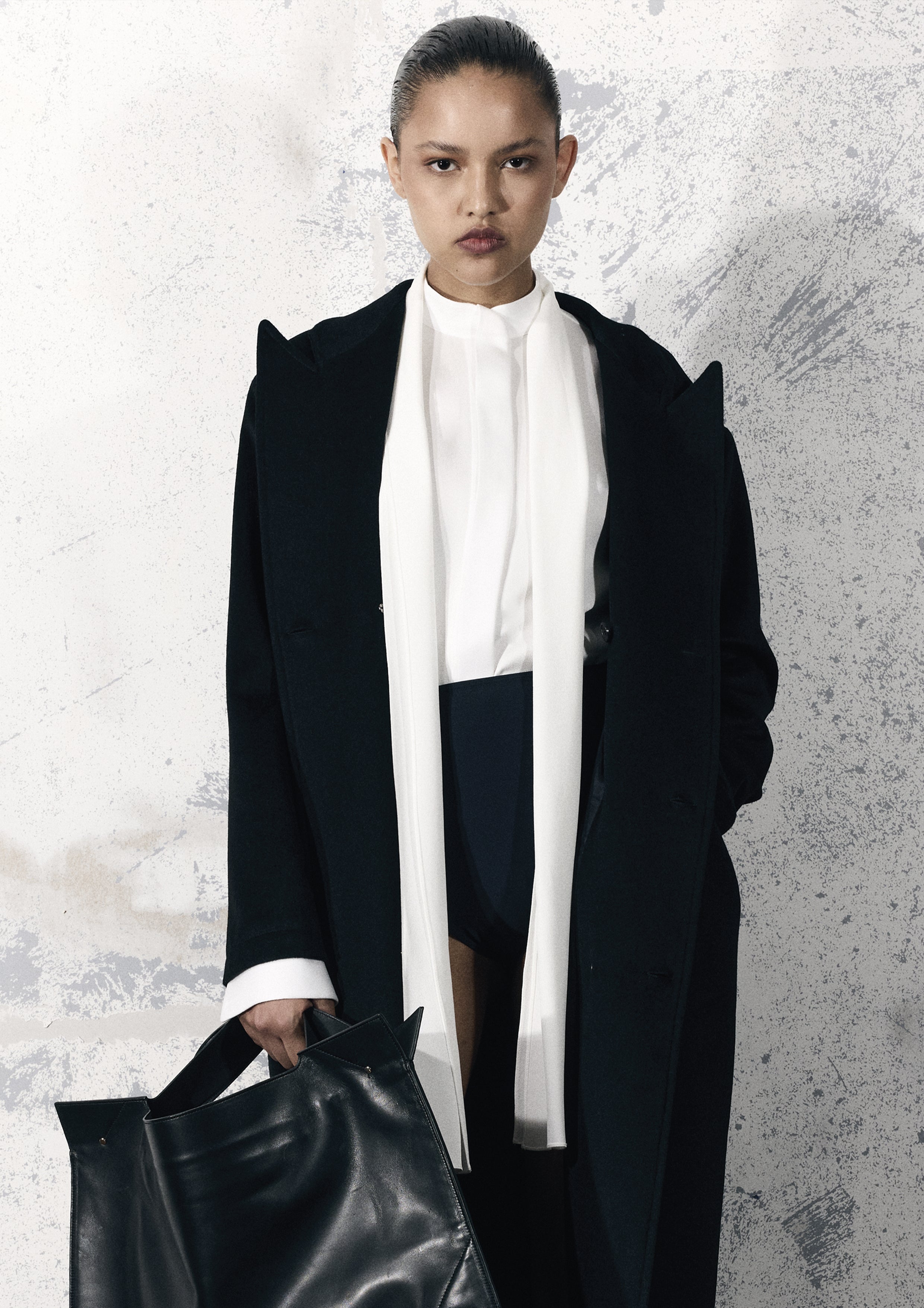 CAMISA DE CREPE COM GOLA LAÇO