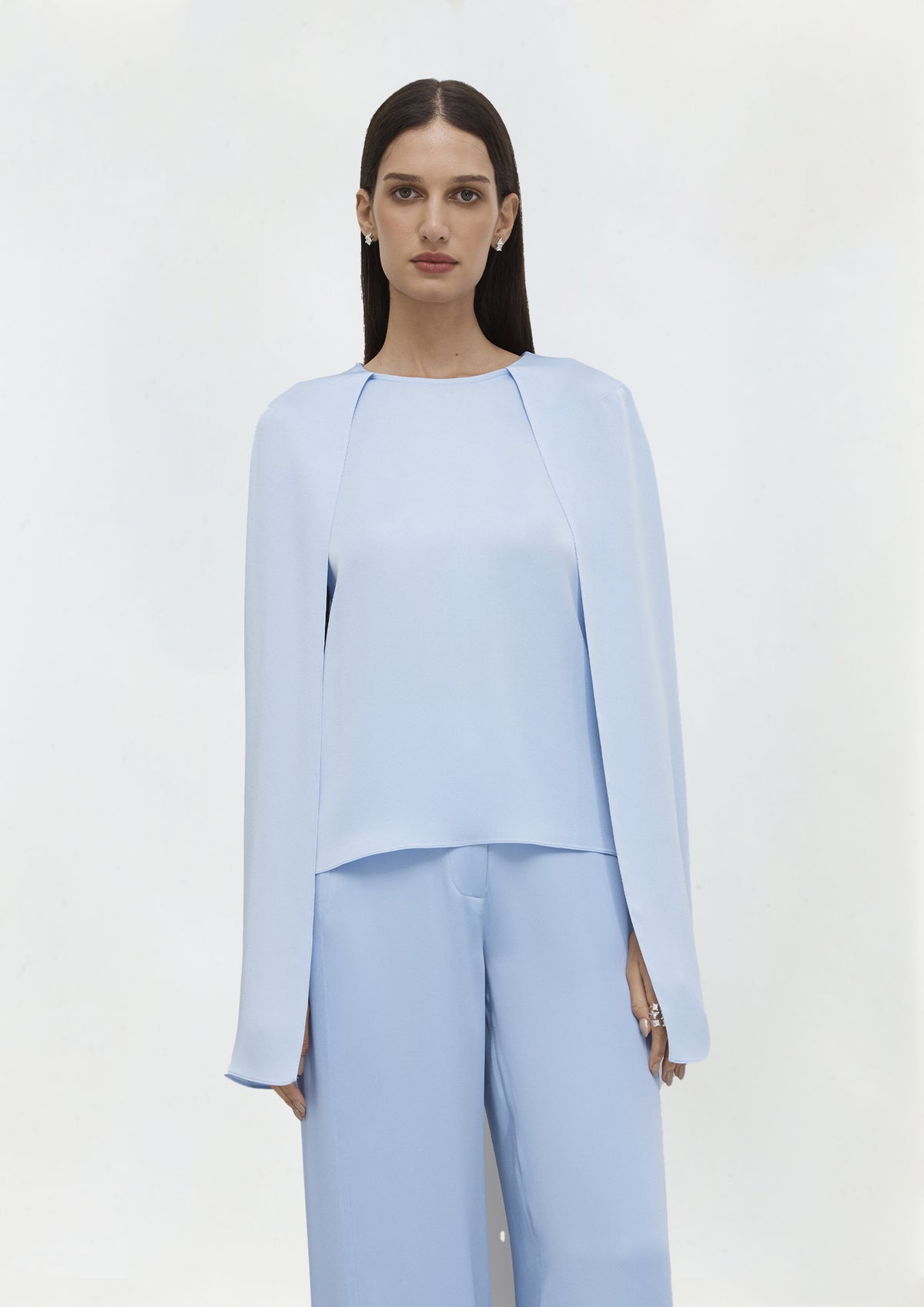 BLUSA COM CAPA DE CREPE