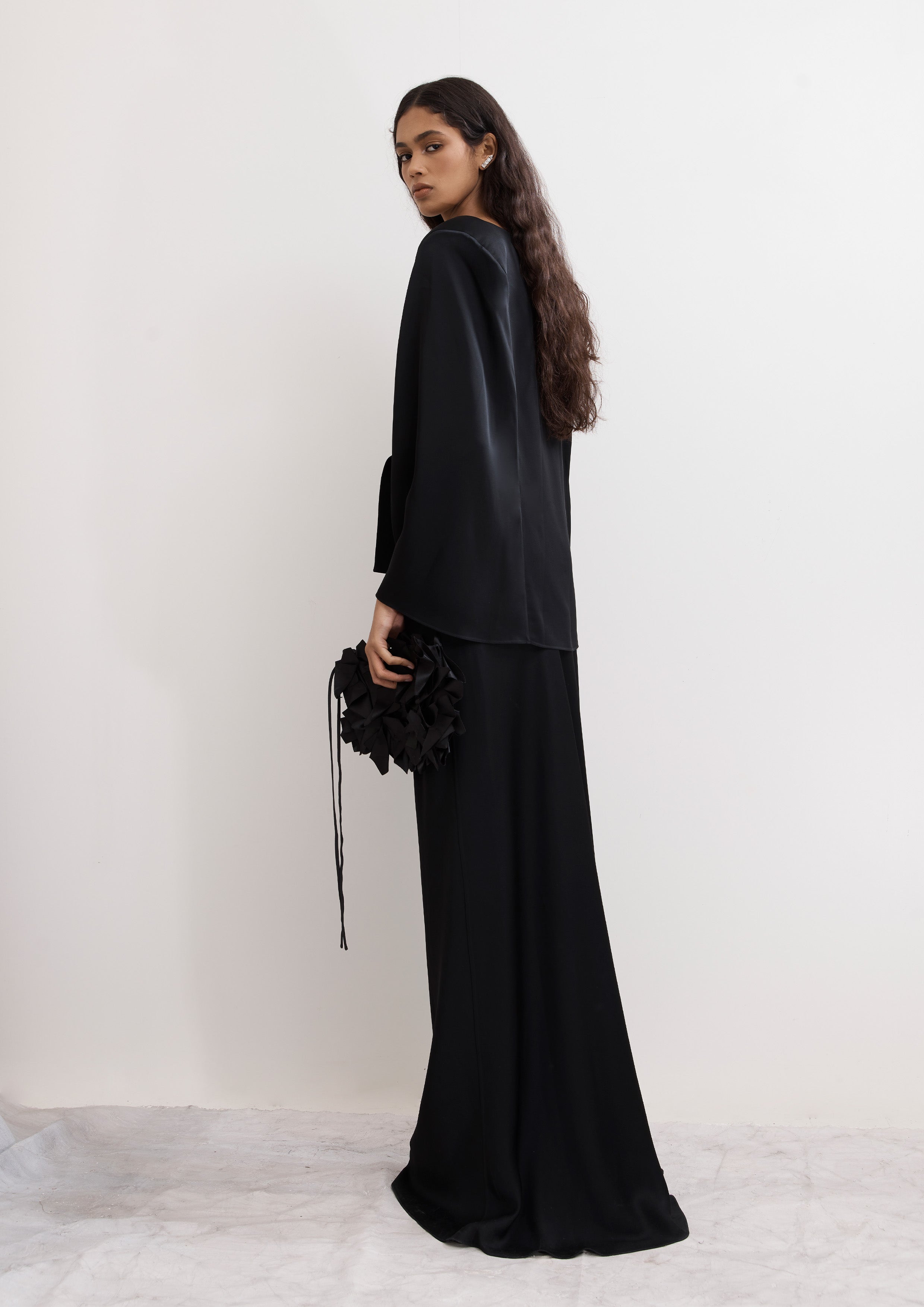 VESTIDO VIÉS COM PELERINE