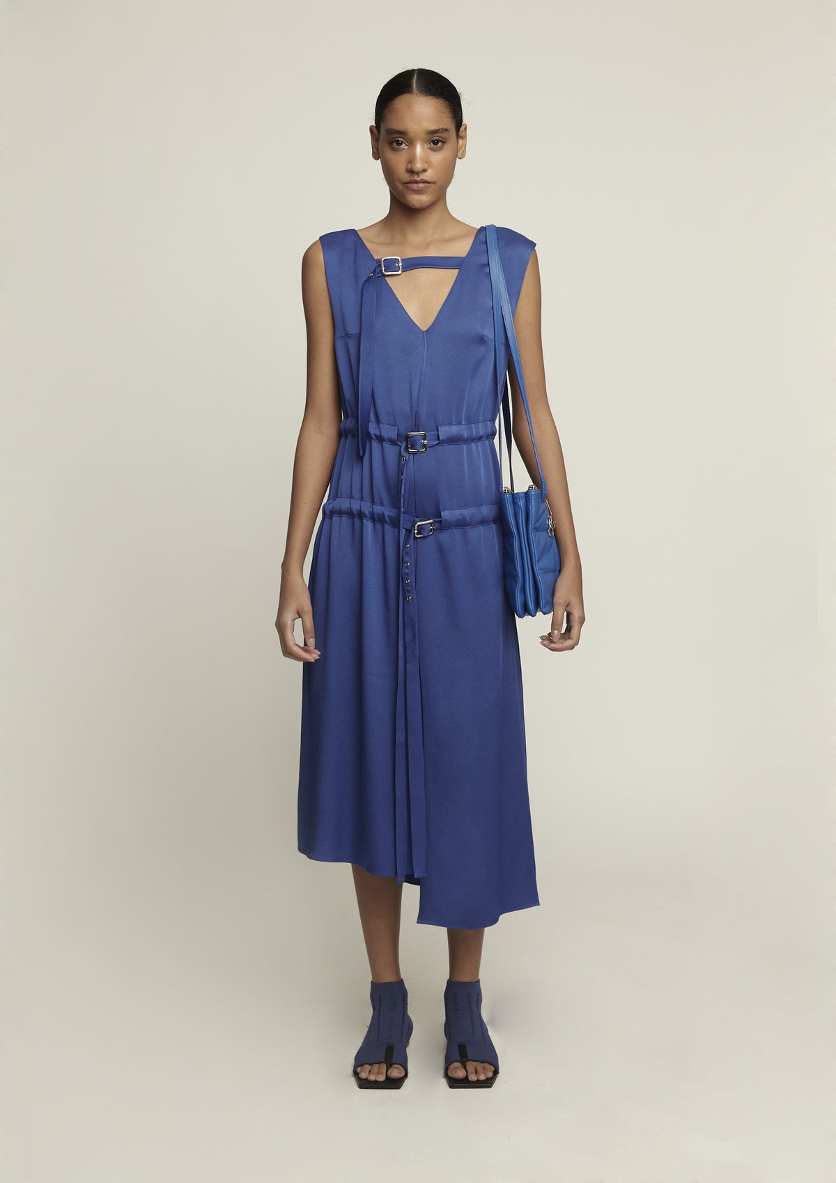 VESTIDO NEW ROMANTIC DE CREPE