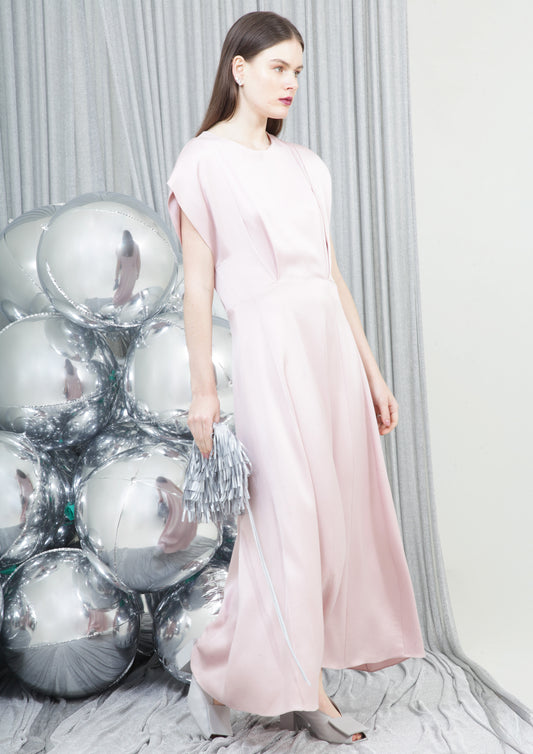 VESTIDO COM SAIA RODADA