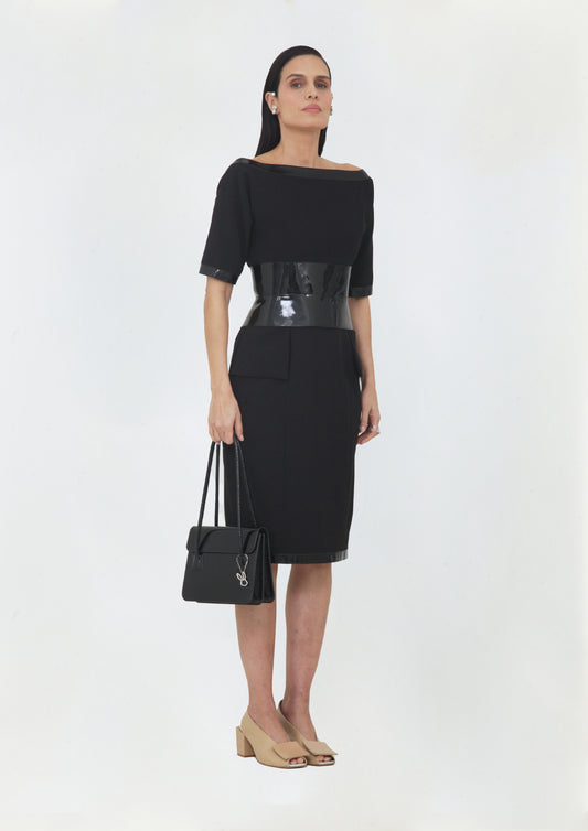 VESTIDO COQUETEL COM VIVOS DE COURO