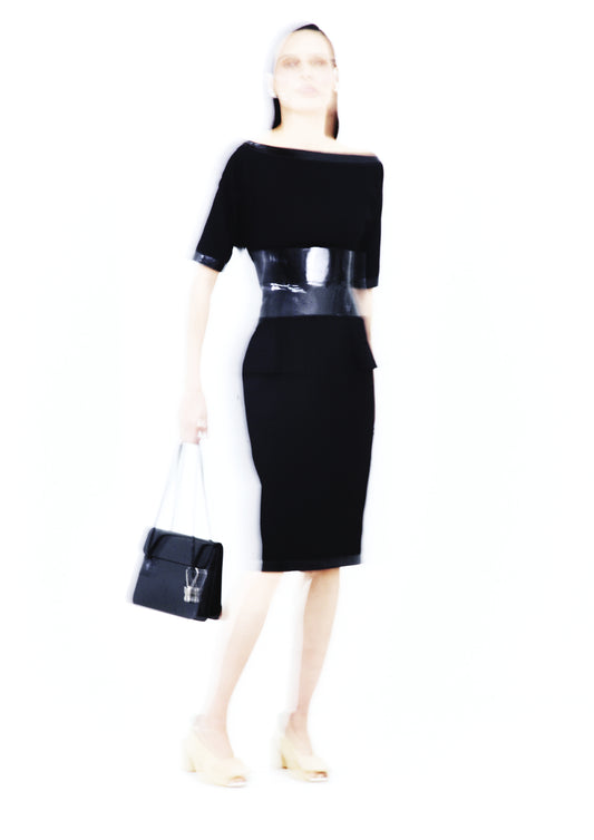 VESTIDO COQUETEL COM VIVOS DE COURO