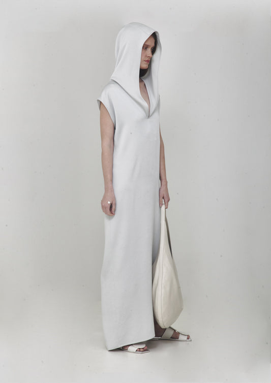 VESTIDO DE FESTA COLUNA COM CAPUZ