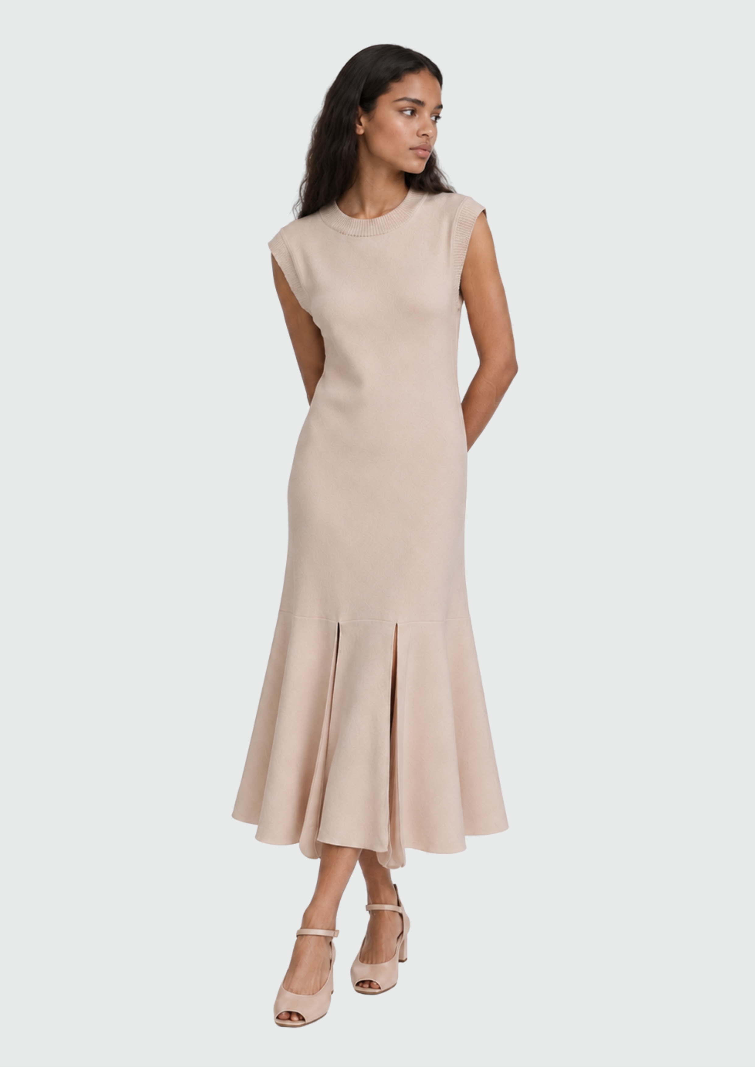 VESTIDO COM SAIA 8 FENDAS
