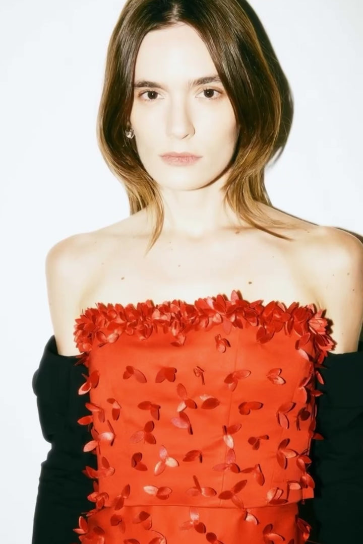 VESTIDO SEM ALÇA BORDADO