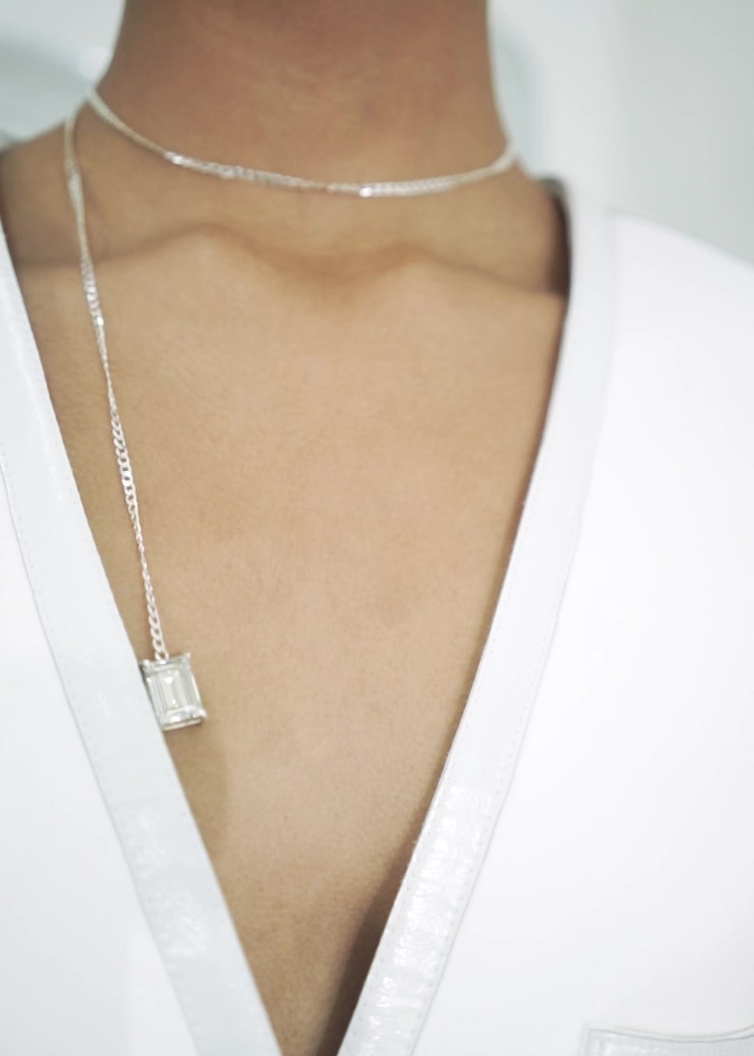 BLAZER DE JERSEY E VERNIZ