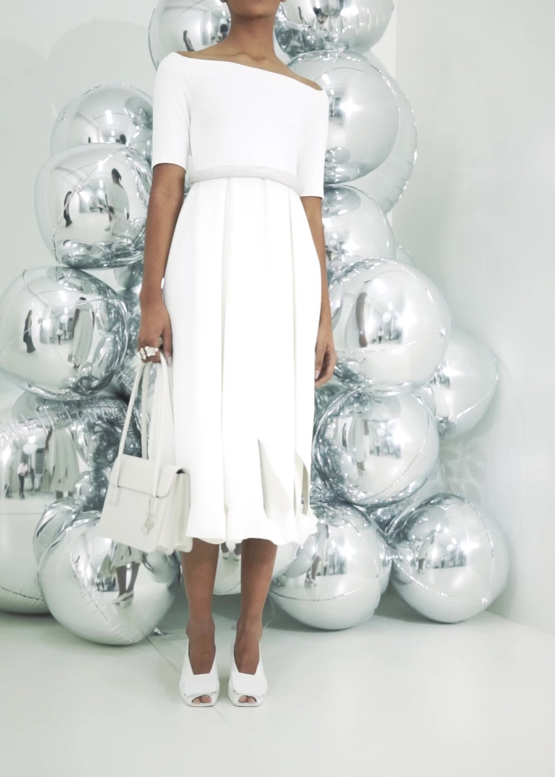 VESTIDO OMBRO A OMBRO TRIÂNGULO