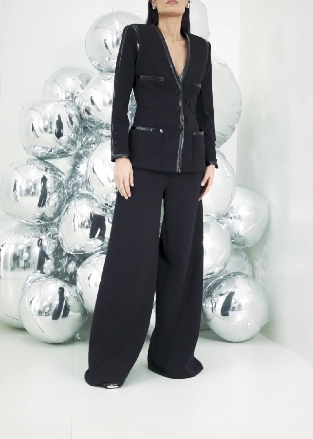 BLAZER DE JERSEY E VERNIZ