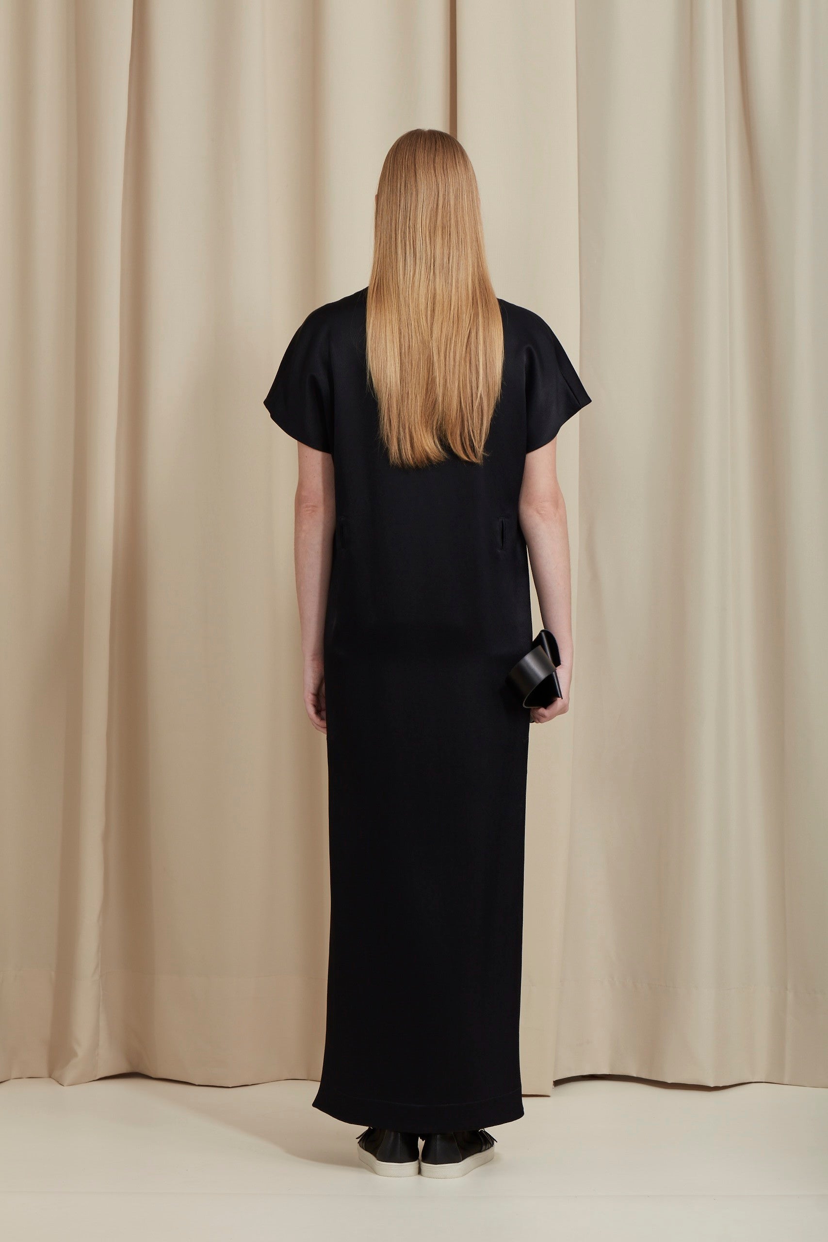 VESTIDO LONGO FAIXA NA CINTURA